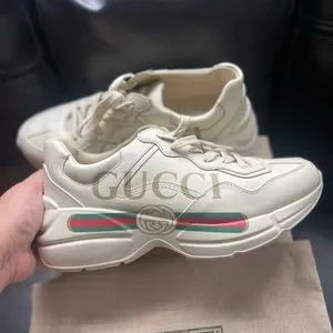 Authentic GUCCI SHOES just been sitting in my closet for about two years How can I fix these Gucci soles which I main image 3